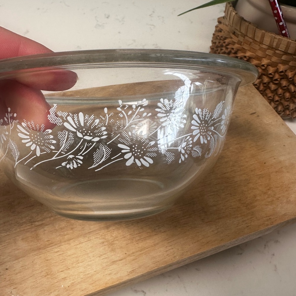 Vintage Pyrex Colonial Mist Daisy Floral Nesting Bowl Clear glass GUC